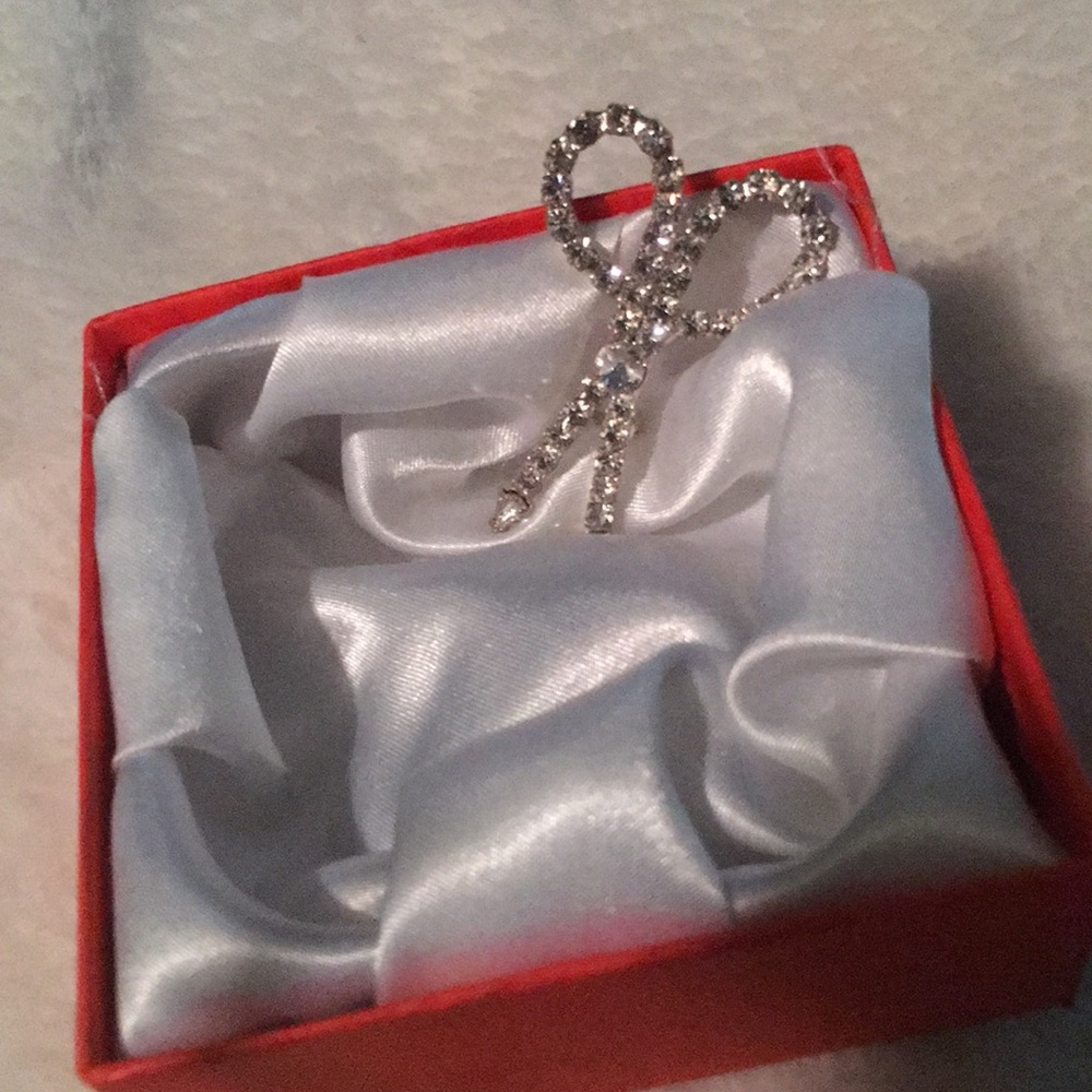 Accessories - Picture 2 of 5